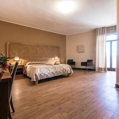 Leone De Castris Wine Hotel Salice Salentino Esterno foto