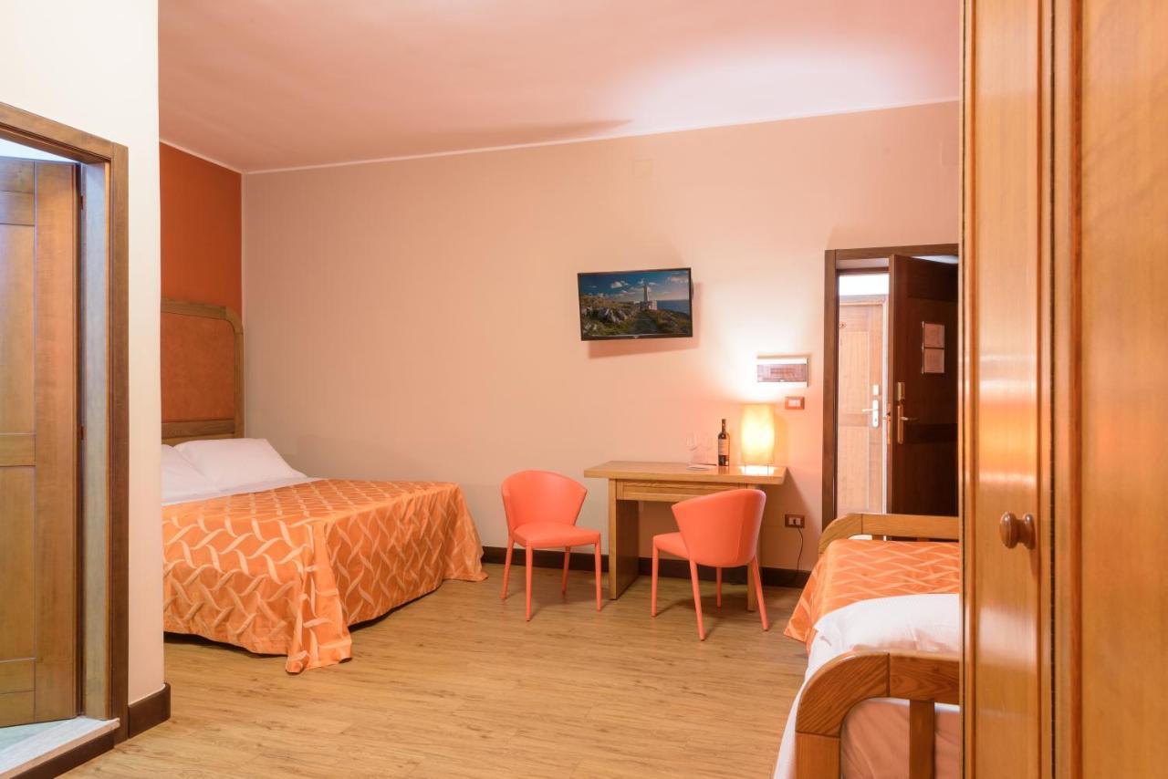 Leone De Castris Wine Hotel Salice Salentino Esterno foto