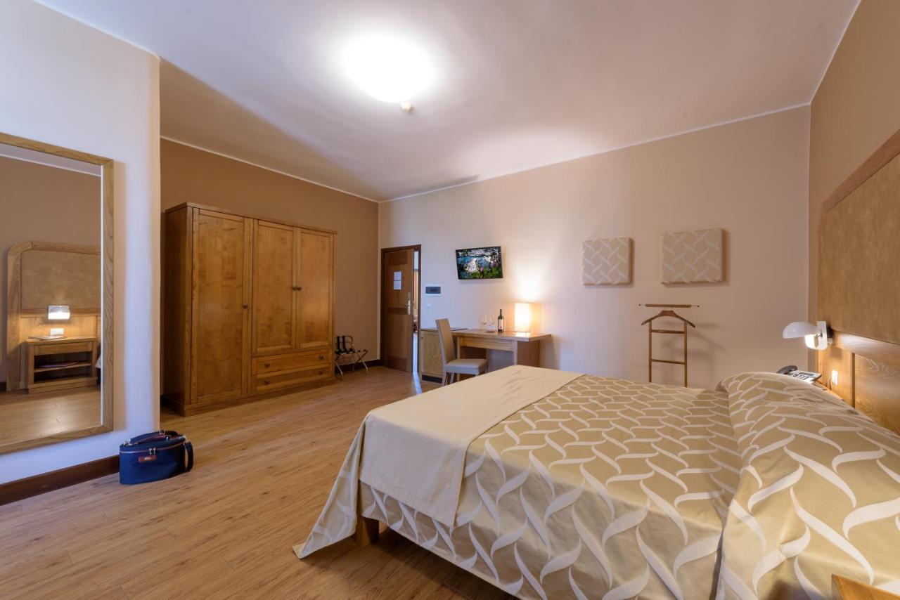 Leone De Castris Wine Hotel Salice Salentino Esterno foto