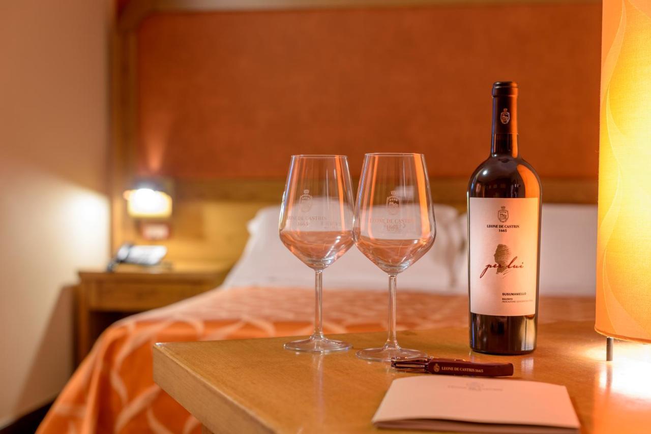 Leone De Castris Wine Hotel Salice Salentino Esterno foto